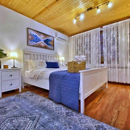 The Secret Lodge- New With Private Garage, Entire House Veliko Tarnovo Exterior photo
