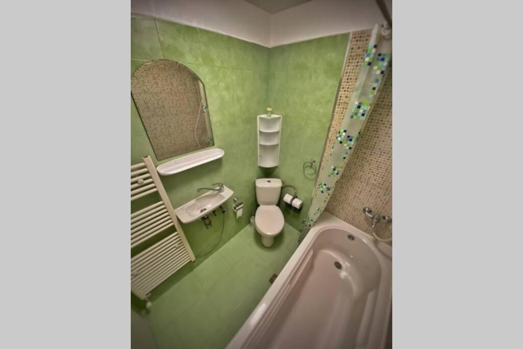 The Secret Lodge- New With Private Garage, Entire House Veliko Tarnovo Exterior photo
